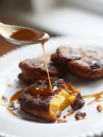 Paleo Peach Fritters | paleoscaleo.com