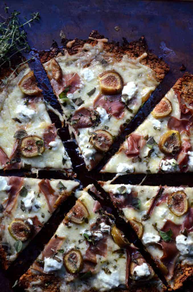 Sweet Potato Crust Pizza | paleoscaleo.com