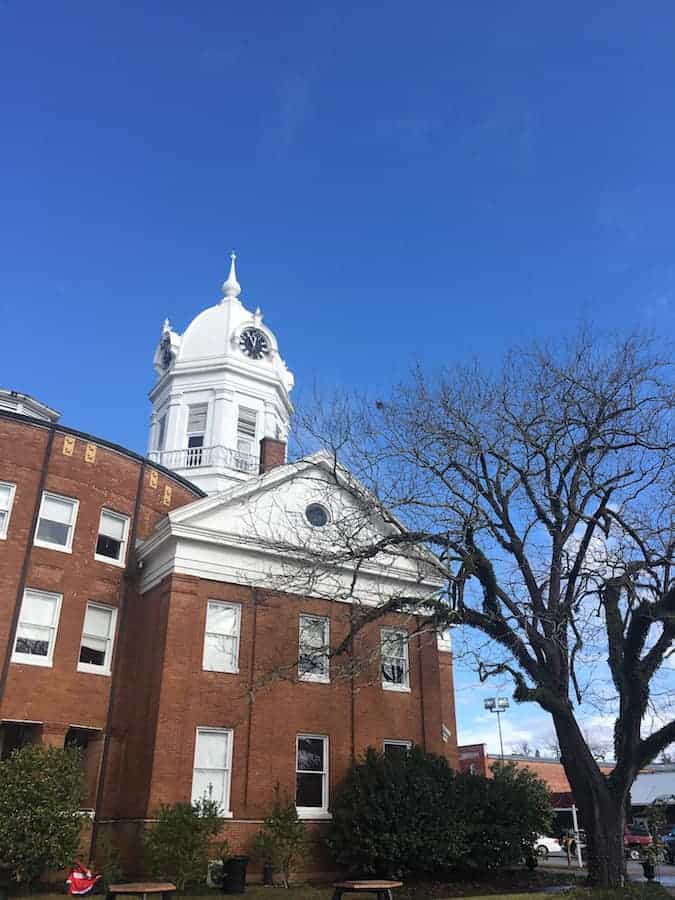 Monroe County Courthouse in Alabama