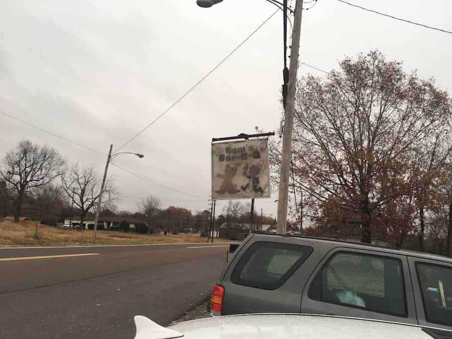 Sams BBQ sign Humbolt TN