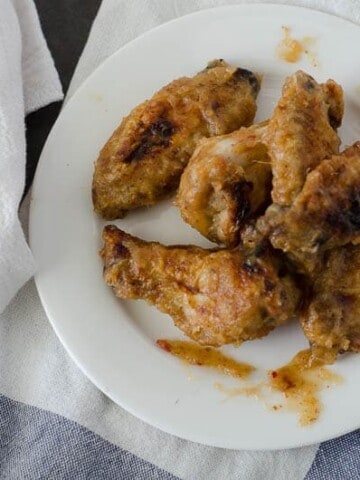 Sweet & Spicy Sticky Wings | PaleoScaleo.com