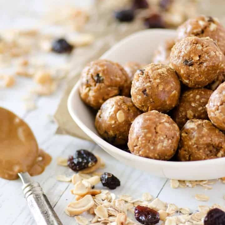 Cashew Cranberry Energy Balls